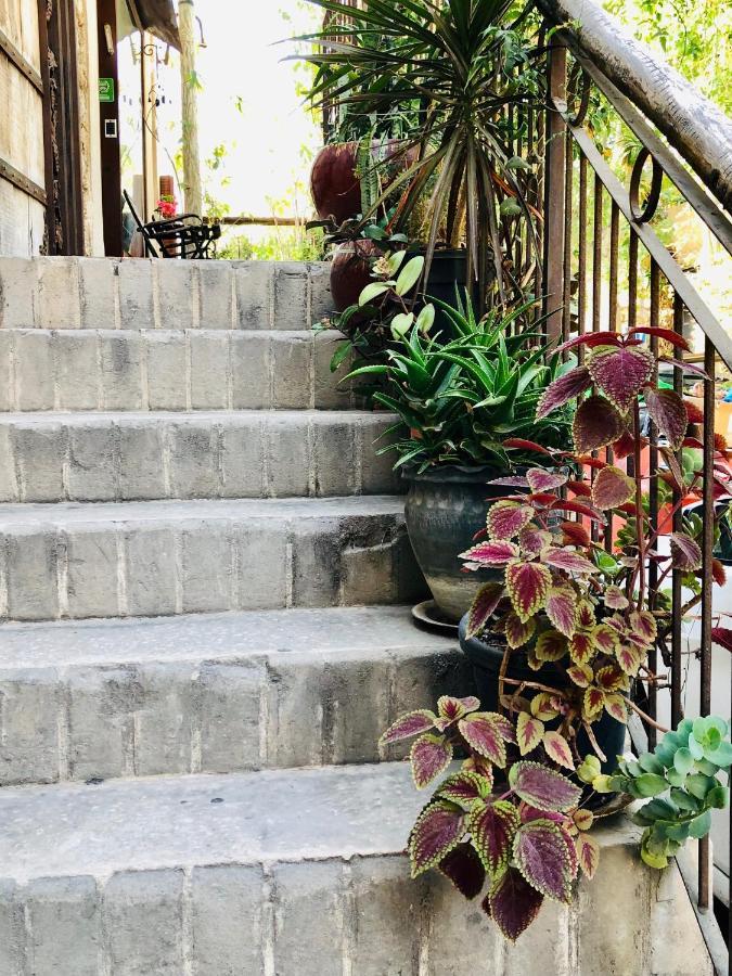 Trieste Neve Tzedek Boutique Suites Tel Aviv Exterior foto